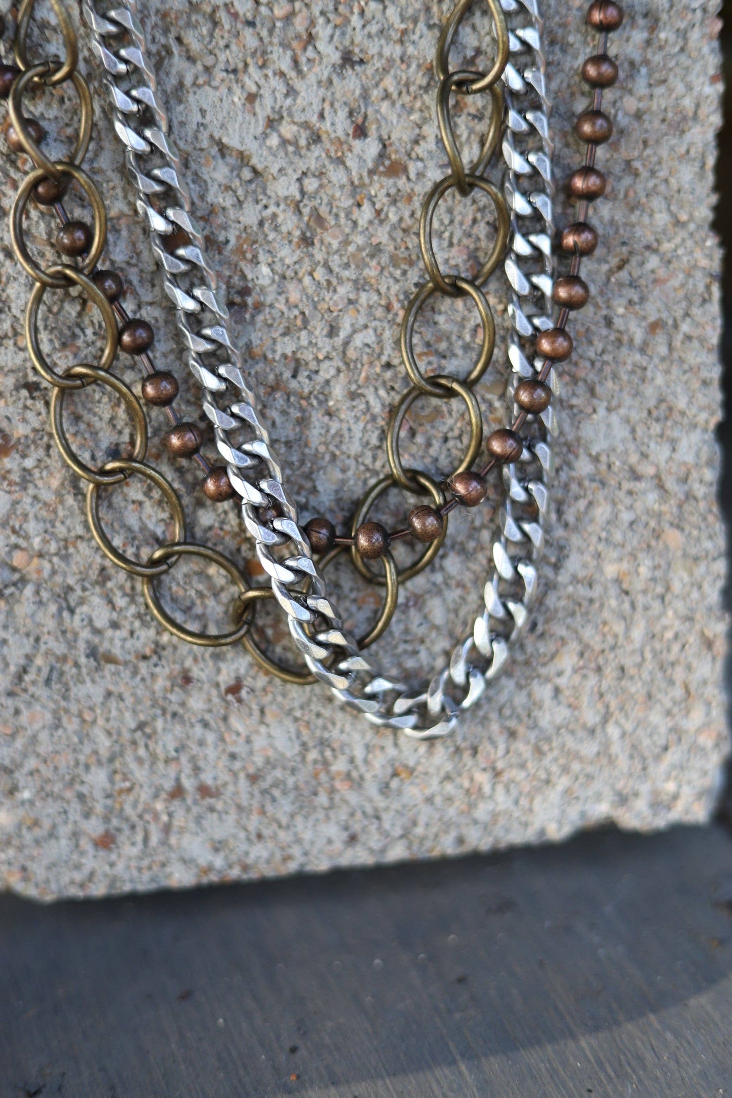 MIXED CHAIN NECKLACE