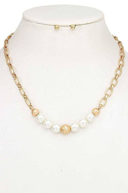 PEARL TEXTURED ORB PENDANT NECKLACE